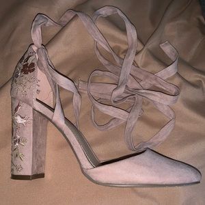 super cute tie up heals!!